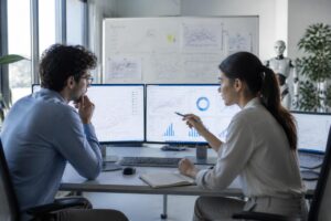 deux études récentes démontrent que l'ia n'est pas responsable de l'augmentation du chômage chez les jeunes, offrant une nouvelle perspective sur l'impact de la technologie sur l'emploi.