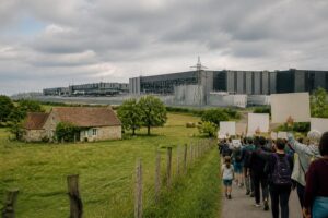 découvrez comment la résistance aux data centers, déjà présente aux états-unis, pourrait s'implanter en france et quelles en seraient les conséquences pour le développement numérique.